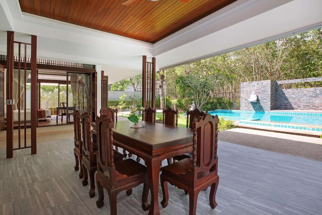 Traditional Elegance, Baan Suan Villa Ban Bang La Exterior photo