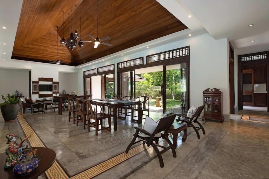 Traditional Elegance, Baan Suan Villa Ban Bang La Exterior photo